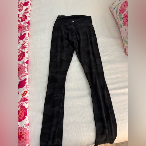 Lulu camo leggings - Picture 2 of 3